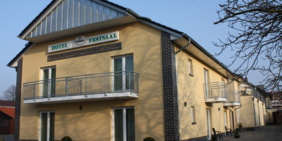 Umbau und Erweiterung eines Restaurants mit Saalbetrieb, Hotel Tapken, Garrel, 1999
Auftraggeber: Paul Tapken, Garrel