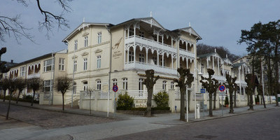 Sanierung der Häuser Vineta und Rugia, unterirdische Verbindung beider Häuser zum ,,Hotel-Park Abiance", Ostseebad Sellin, 1999-2000, Ostseebad Sellin
Auftraggeber: Vineta Roewer-Schmans